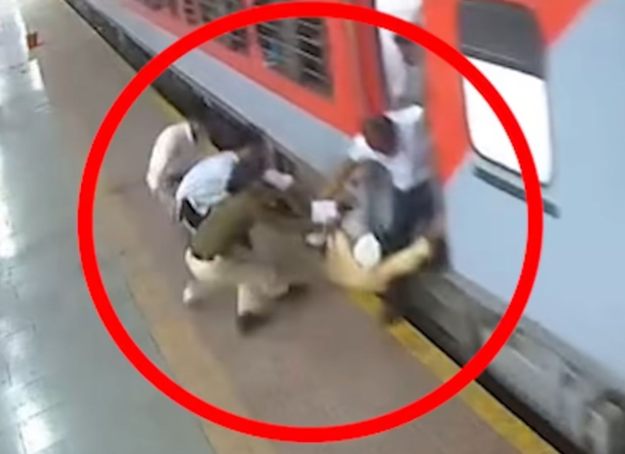 RPF Woman Constable’s Heroic Rescue Wins Hearts.