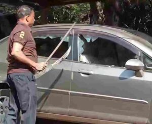 Chiplun Horror Armed Man Vandalizes Car, Threatens Elderly&hellip;