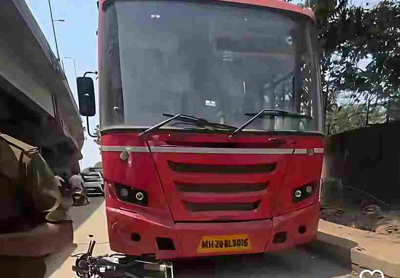Murbad Two-Wheeler Trapped Under Bus in Terrifying Accident, Rider Miraculously Rescued.