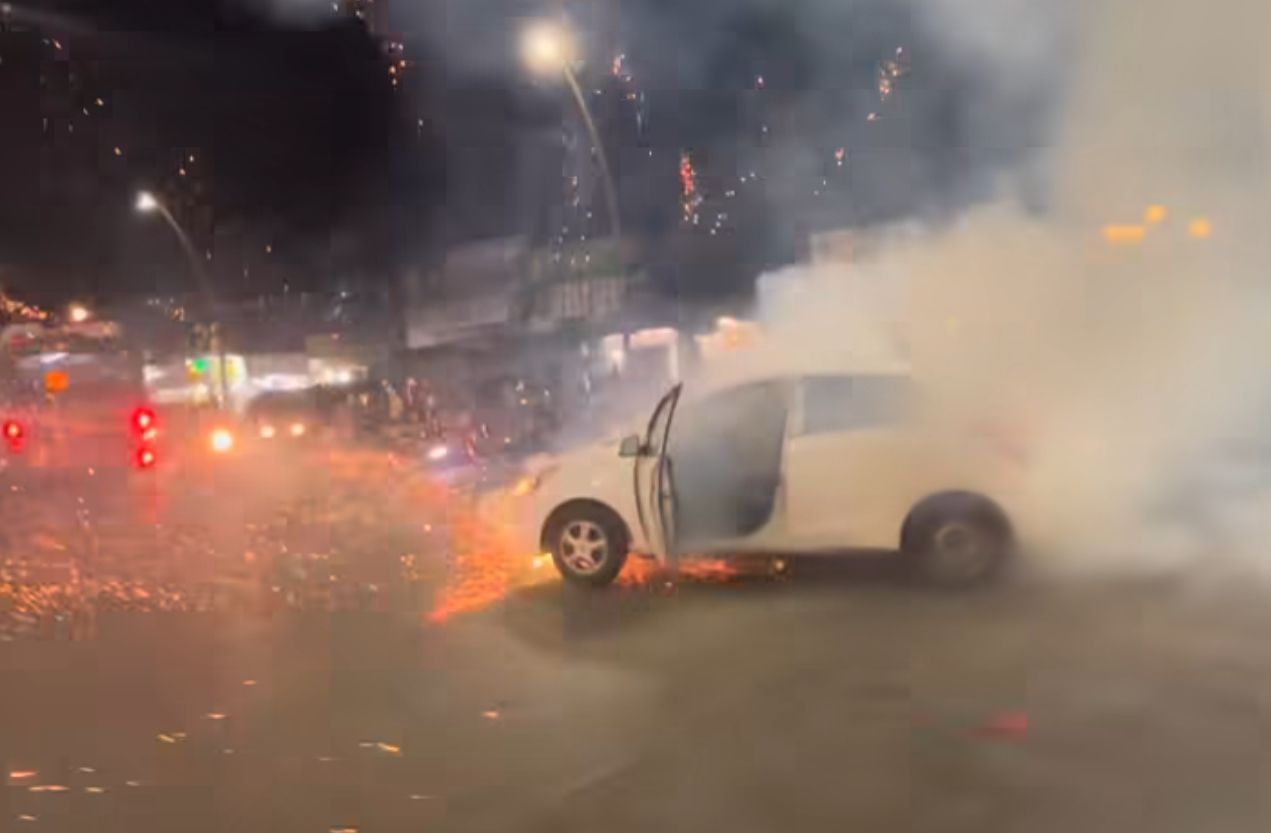 Thane Car Drives Over Burning&hellip;