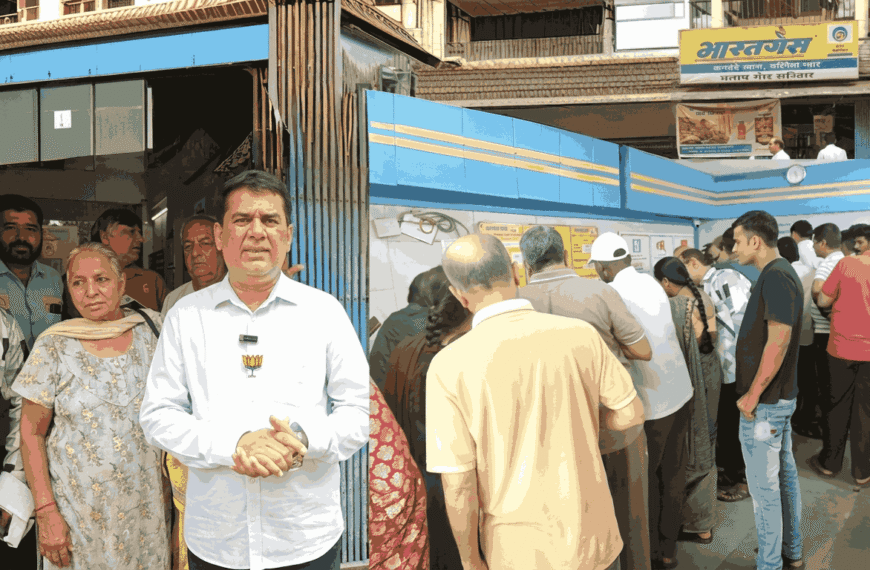 Ulhasnagar News: Gas Crisis Delivery Delays Spark Public Outrage, Deputy Mayor Assures Quick Resolution